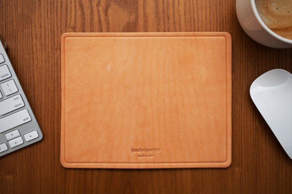 (multee)project Leather Mousepad