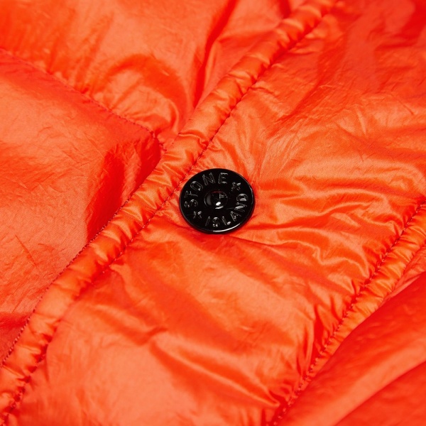 24-06-2013_stoneisland_garmentdyeddownjacket_orange4
