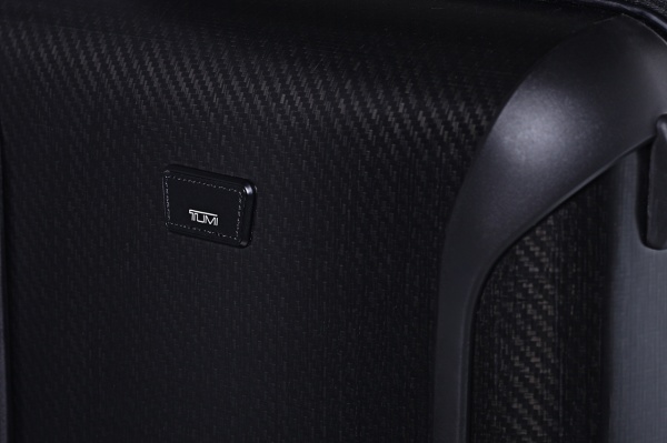 tumi-2013-spring-summer-tegra-lite-collection-02