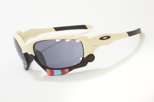 Limited Edition Rapha-FOCUS Oakley Jawbone for Auction