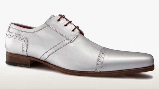 Aki Choklate Men's Footwear Collection