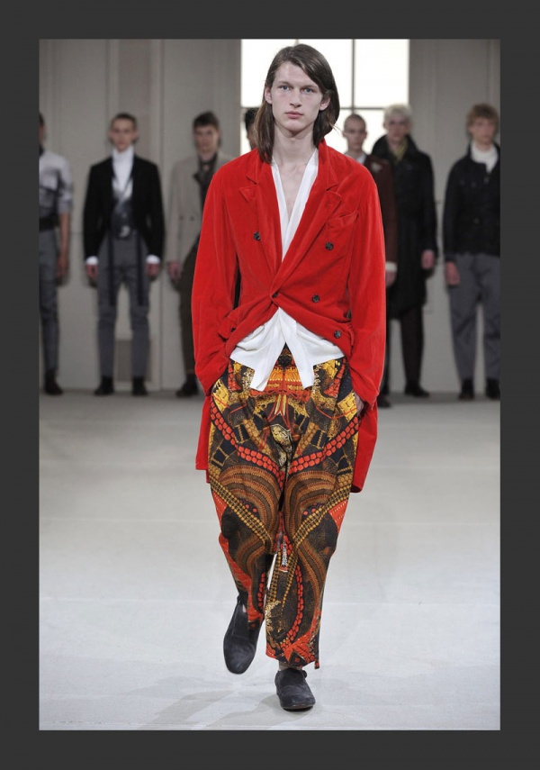 Alexander McQueen Spring / Summer 2011 Collection