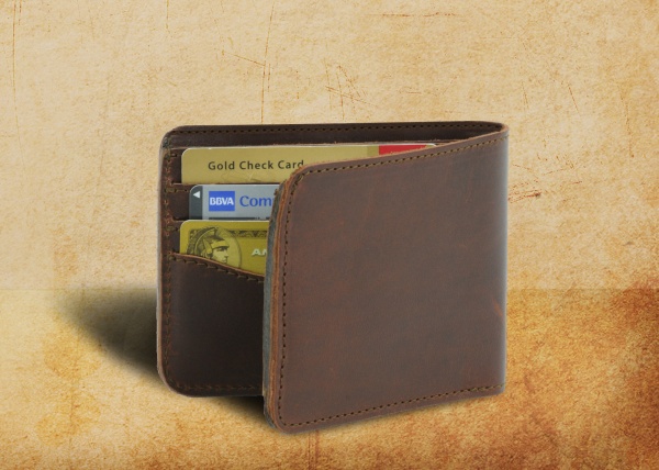 Saddleback Leather Company Medium Bi-Fold Wallet