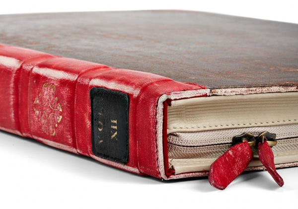 TwelveSouth ‘The BookBook’ Macbook Cover