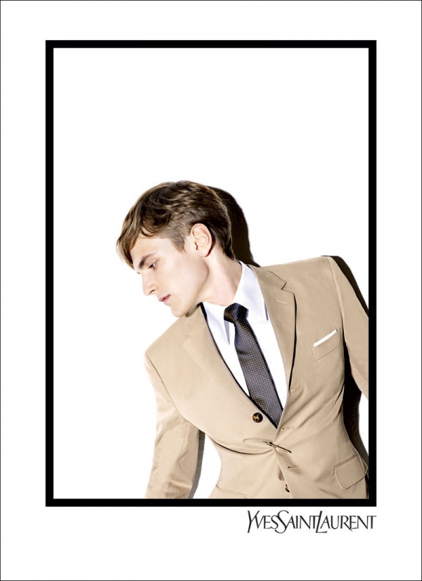 Yves Saint Laurent Fall / Winter 2010 Advertisement