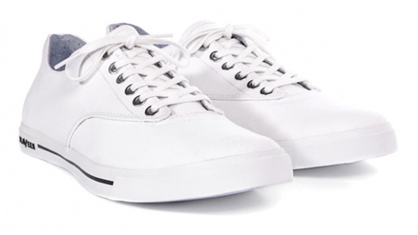 09/63 SeaVees Pantone White