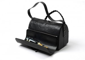 Singer ‘Getaway Ebony’ Bag