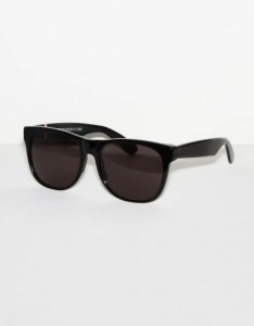 Super Sunglasses – Black Wayfarers