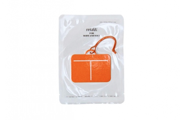retaw-x-head-porter-fragrance-luggage-tag-2