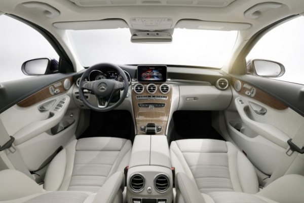 2015-Mercedes-Benz-C-Class-2-630x420